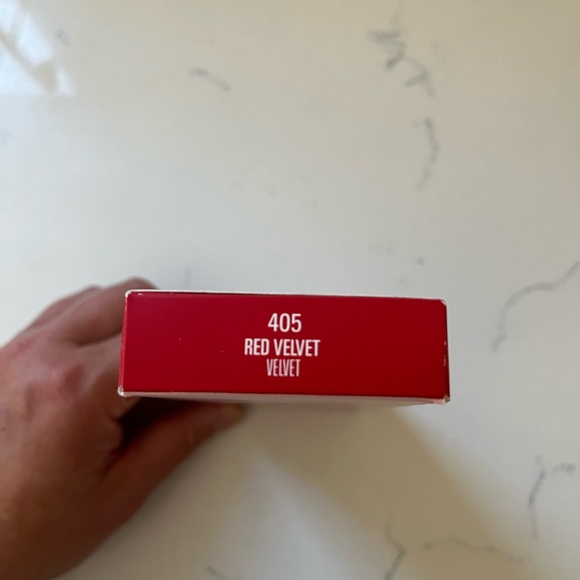 New Kylie Red Velvet Lip Kit - Picture 5 of 6
